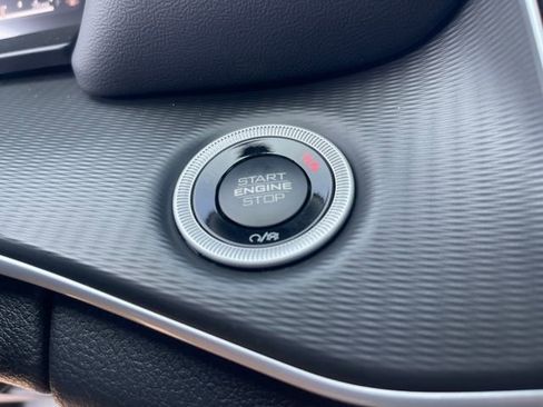 New 2025 Jeep Grand Cherokee L Laredo image 27