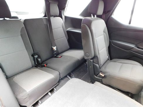 Used 2023 Chevrolet Traverse LT FWD image 5
