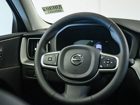Certified 2025 Volvo XC60 B5 Core AWD/4WD image 13
