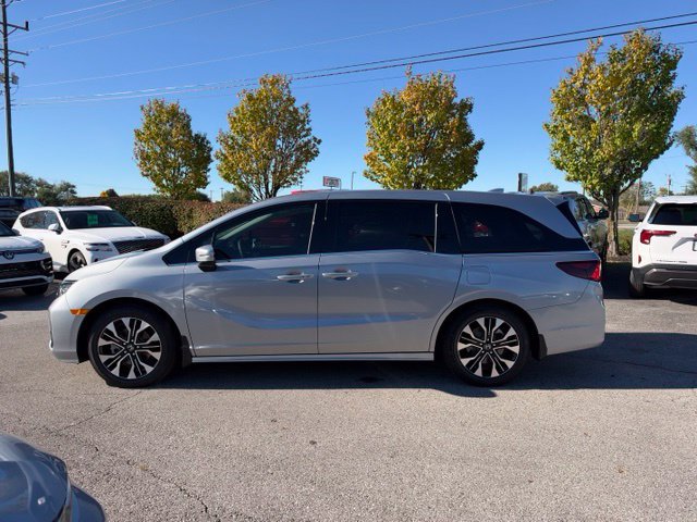 Used 2025 Honda Odyssey Elite image 4