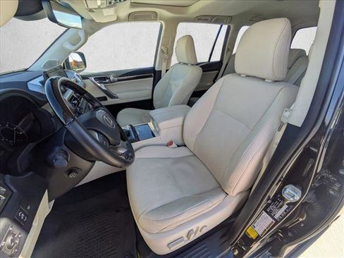 Used 2023 Lexus GX 460 Premium image 19
