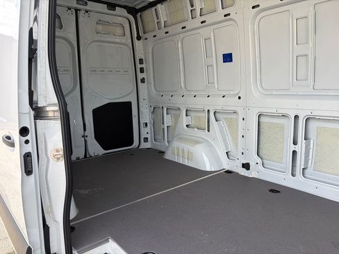 New 2025 Mercedes-Benz Sprinter 2500 image 9