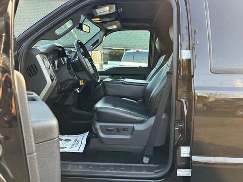 Used 2016 Ford F350 Lariat w/ Chrome Package image 16