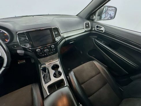 Used 2021 Jeep Grand Cherokee Laredo X AWD/4WD image 11