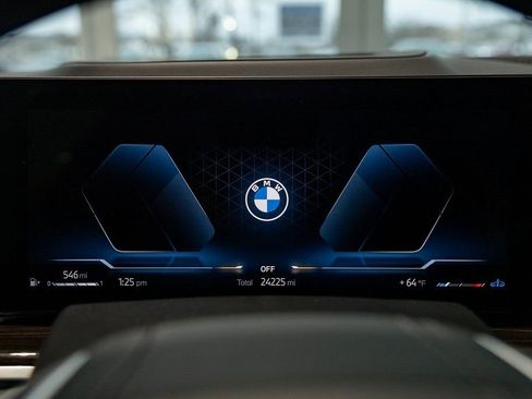 Used 2024 BMW X5 xDrive40i w/ Premium Package image 28