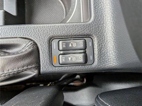 Used 2015 Subaru Crosstrek 2.0i Limited image 17