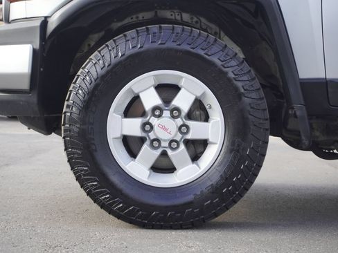 Used 2008 Toyota FJ Cruiser 4WD image 18