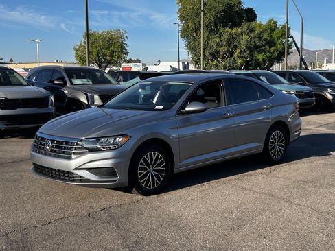 Used 2021 Volkswagen Jetta S image 2