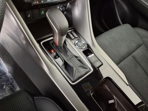 New 2025 Mitsubishi Eclipse Cross Black Edition image 18