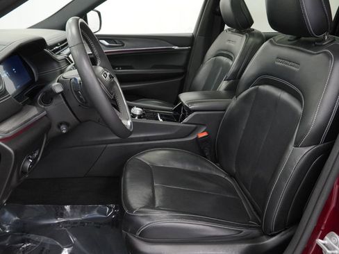 Certified 2023 Jeep Grand Cherokee L Overland image 17