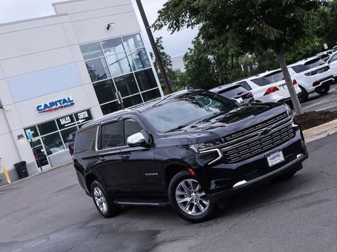 Used 2023 Chevrolet Suburban Premier AWD/4WD image 2