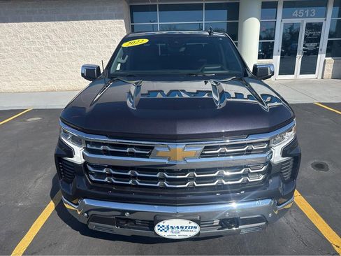 Used 2022 Chevrolet Silverado 1500 LTZ w/ Technology Package AWD/4WD image 2