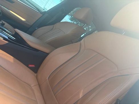 Used 2023 BMW M550i xDrive w/ Executive Package AWD/4WD image 8