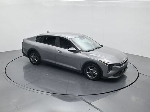 Used 2025 Kia K4 FWD image 42