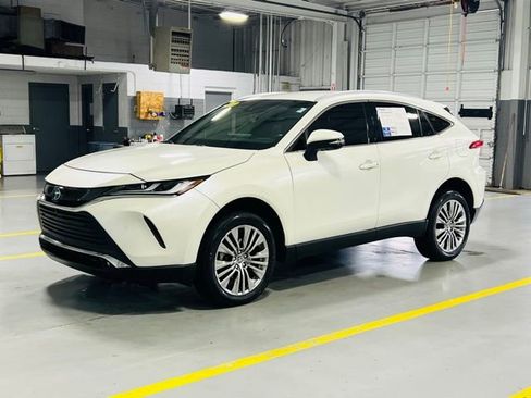 Used 2022 Toyota Venza Limited AWD/4WD image 14
