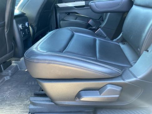 Used 2021 Ford Explorer XLT w/ Equipment Group 202A image 30