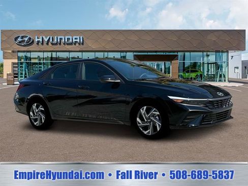 Used 2025 Hyundai Elantra Sport FWD image 10