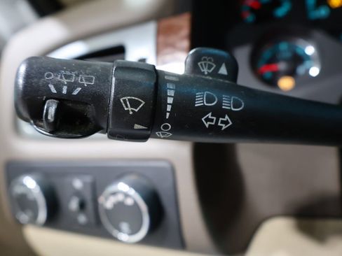 Used 2007 GMC Yukon SLT w/ SLT Preferred Equipment Group image 31