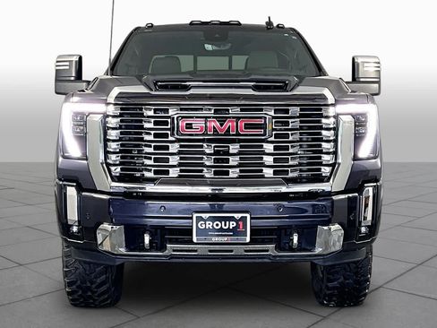 Used 2024 GMC Sierra 2500 Denali w/ Denali Reserve Package AWD/4WD image 4