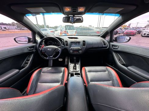 Used 2017 Kia Forte SX w/ SX Premium Tech Package FWD image 2