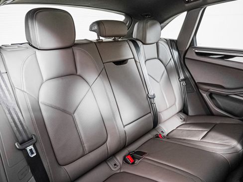 New 2026 Porsche Macan image 6