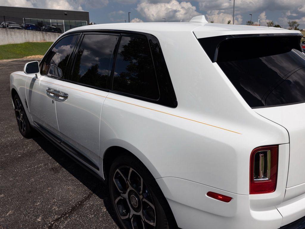 Used 2022 Rolls-Royce Cullinan Black Badge w/ Dark Exterior Package AWD/4WD image 61
