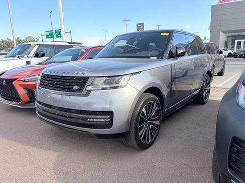 Used 2025 Land Rover Range Rover SE AWD/4WD image 1