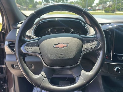 Used 2022 Chevrolet Traverse LT FWD image 10