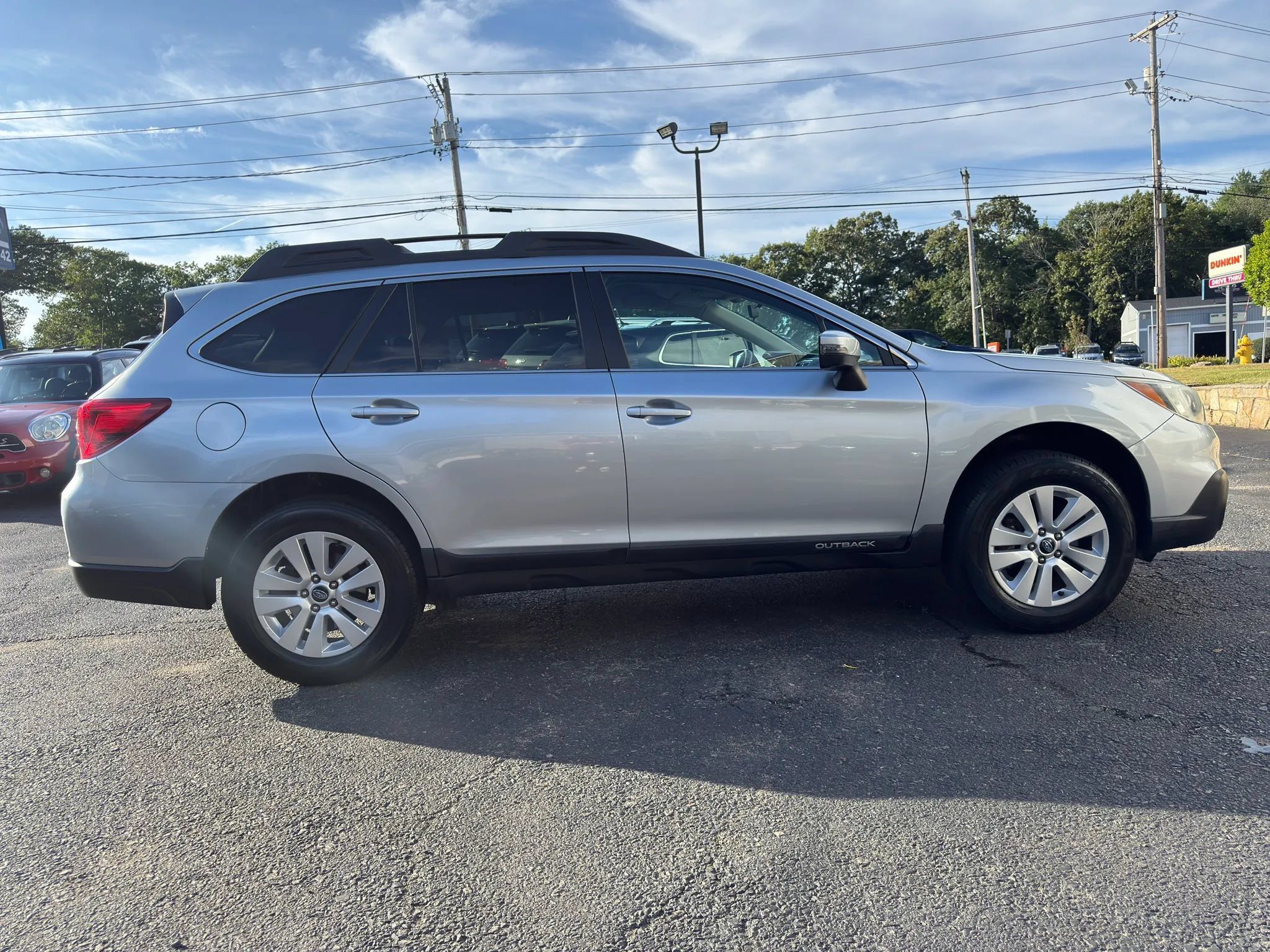 Used 2016 Subaru Outback 2.5i Premium AWD/4WD image 8