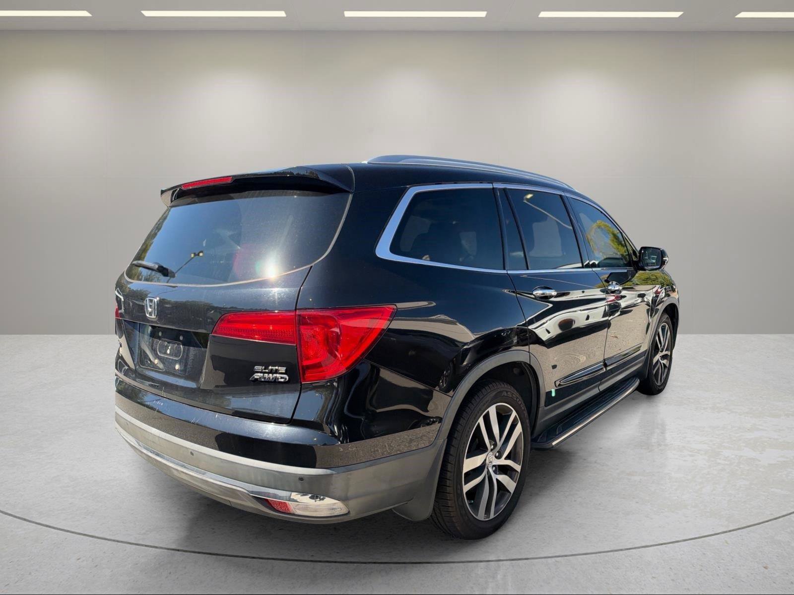 Used 2016 Honda Pilot Elite image 15