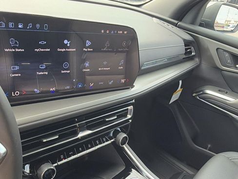 New 2026 Chevrolet Traverse LT w/ Sun and Wheel Package FWD image 25