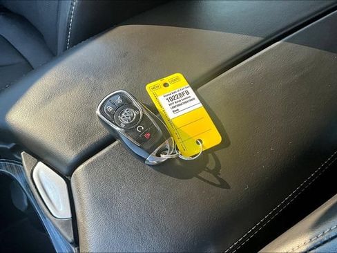 Used 2017 Buick Envision Essence FWD image 33