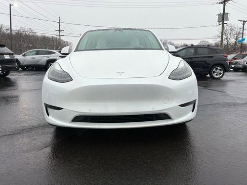 Used 2022 Tesla Model Y Performance image 2