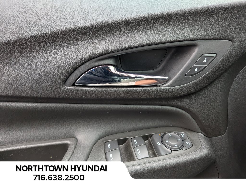 Used 2021 Chevrolet Equinox LT FWD image 28