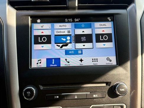 Used 2018 Ford Fusion SE w/ Fusion SE Technology Package FWD image 28