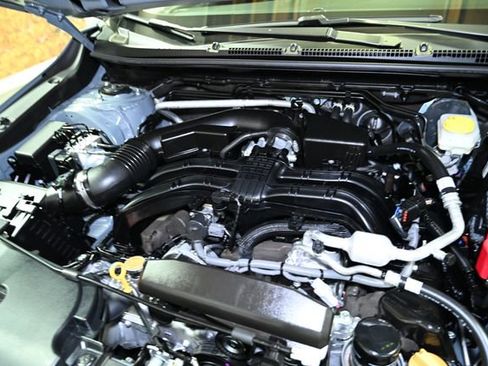 Used 2025 Subaru Crosstrek 2.0i Premium w/ Crosstrek Mirror Package image 19