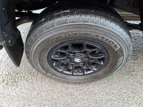 Certified 2023 Toyota Tacoma SR5 image 7