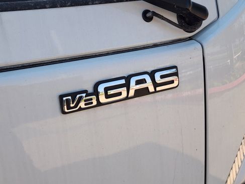 New 2024 Chevrolet Low Cab Forward image 12