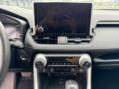 Used 2025 Toyota RAV4 XLE w/ Convenience Package AWD/4WD image 23