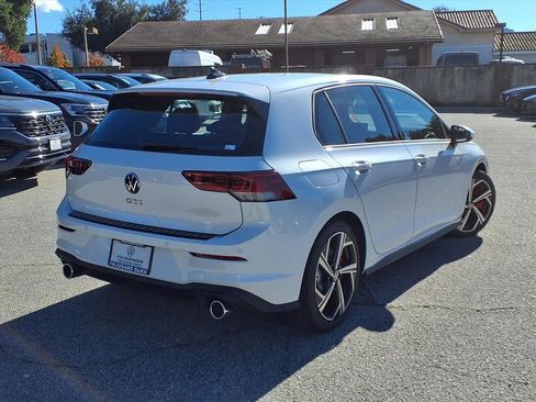 New 2026 Volkswagen GTI SE image 5