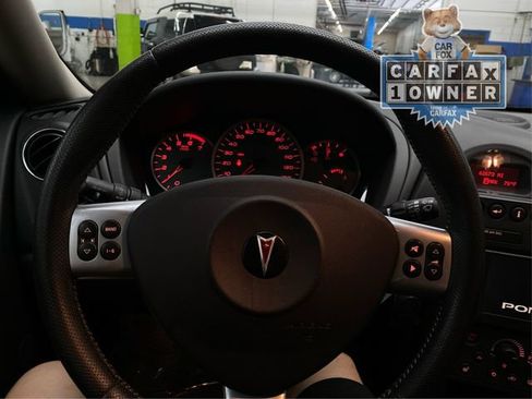 Used 2006 Pontiac Grand Prix GT w/ Sun And Sound Package FWD image 22