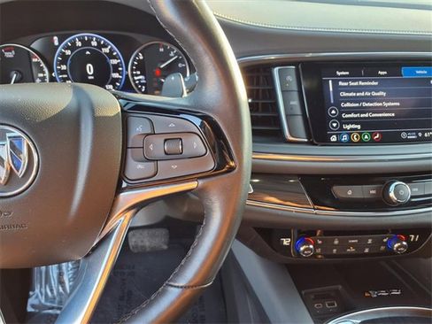 Used 2024 Buick Enclave Premium image 75