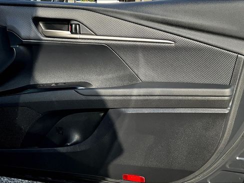 Used 2025 Toyota Camry SE FWD image 18