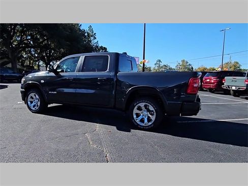 New 2026 RAM 1500 4x4 Crew Cab image 24
