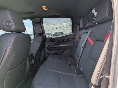 New 2025 Chevrolet Colorado Z71 w/ Midnight Edition image 30