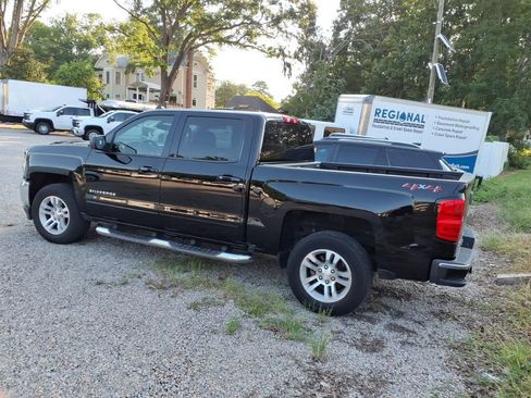 Used 2018 Chevrolet Silverado 1500 LT w/ All Star Edition AWD/4WD image 6