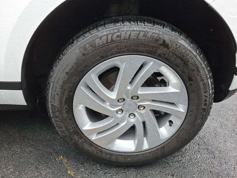 Used 2024 Land Rover Range Rover Evoque S image 6