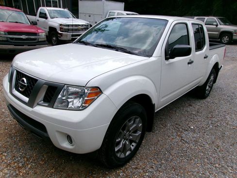 Used 2021 Nissan Frontier SV AWD/4WD image 5