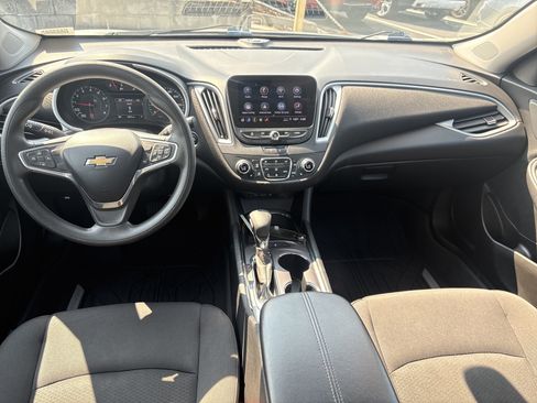 Used 2022 Chevrolet Malibu LT FWD image 27