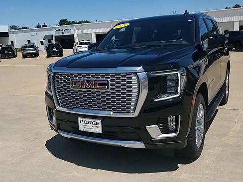 Used 2023 GMC Yukon Denali w/ Max Trailering Package AWD/4WD image 3
